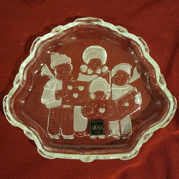 Mikasa Carolers Sweet Dish in Box New - Picture 1 of 6